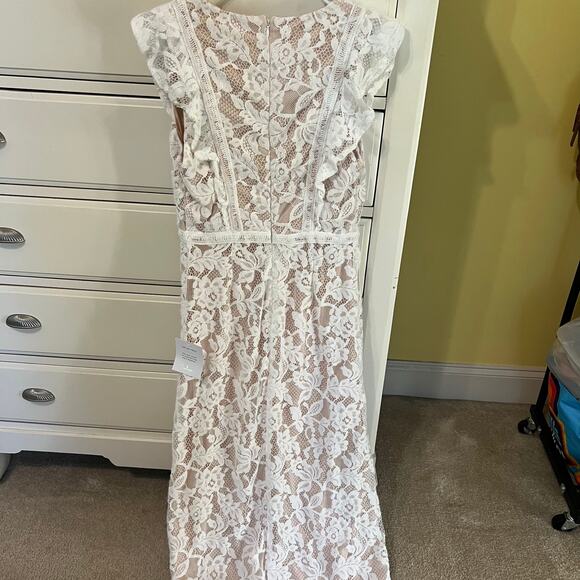 Lulus This Moment in Time White Lace Ruffled Maxi Dress Size Medium NWT NEW - Picture 4 of 11